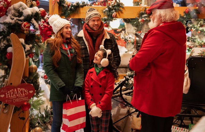 In der Weihnachtszeit gibt es auf Netflix wieder viele neue Weihnachtsfilme zum Streamen.<span class='image-autor'>Foto: Scott Everett White/Netflix</span>