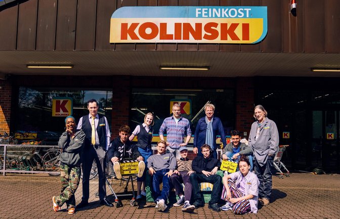 Der Cast von „Die Discounter“.<span class='image-autor'>Foto: Dennis Dirksen/ Amazon MGM Studios</span>