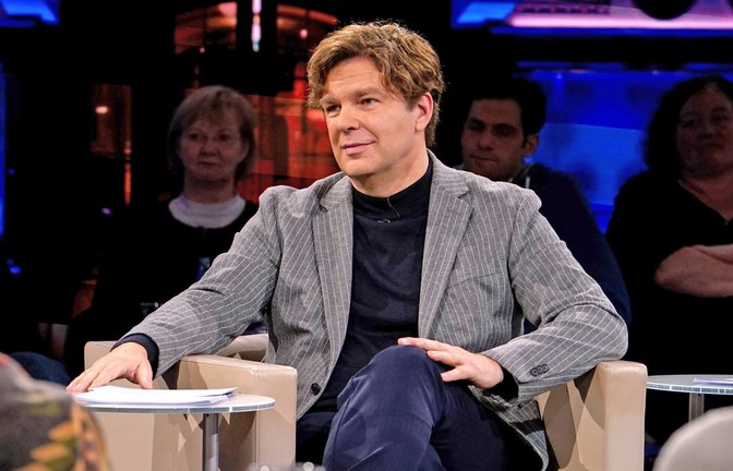 Moderator Michael Steinbrecher präsentiert das "Nachtcafé".<span class='image-autor'>Foto: SWR/Bettina Müller</span>