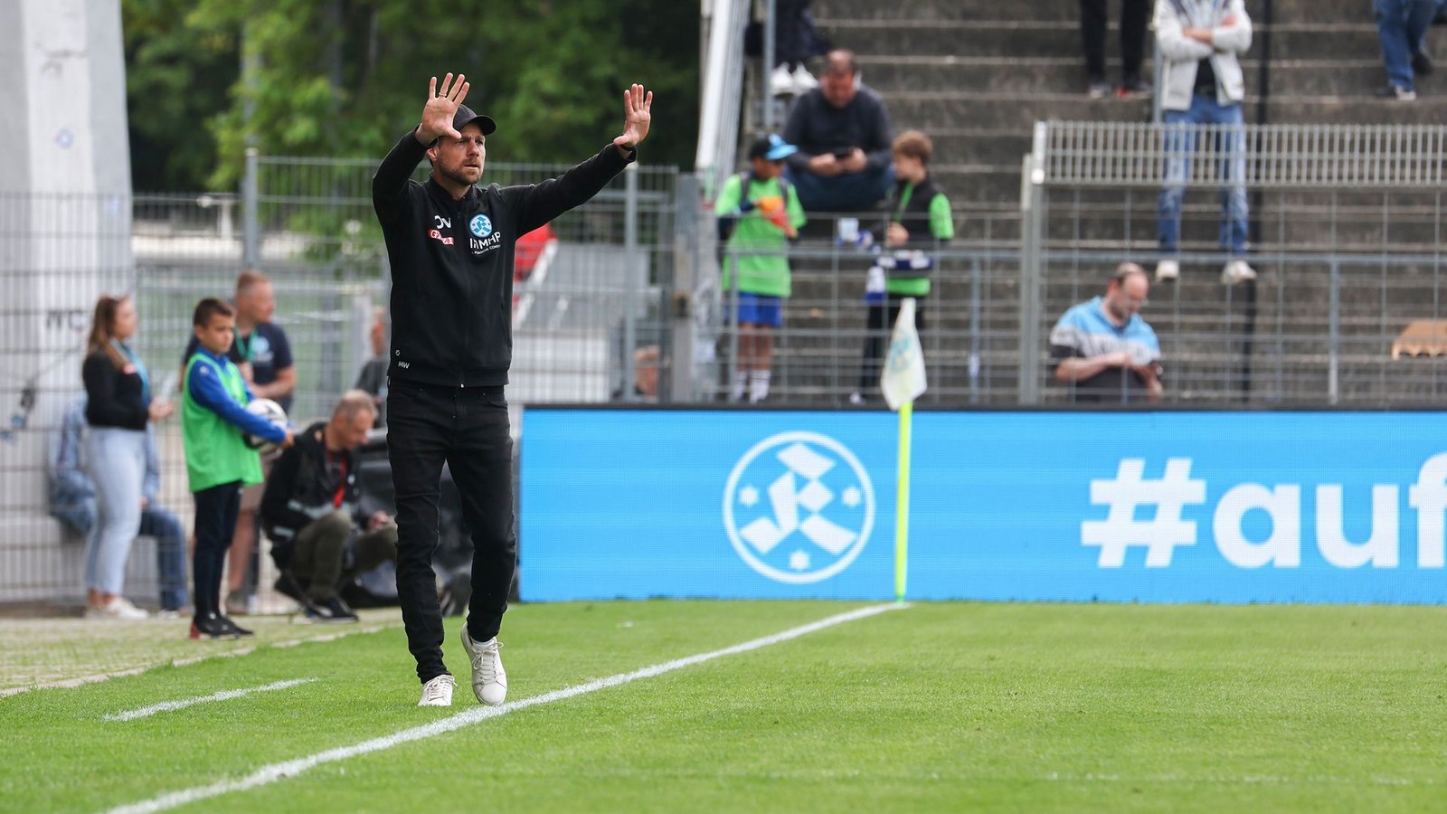 Trainer Marco Wildersinn steht im Kreuzfeuer der Kritik.Foto: Baumann