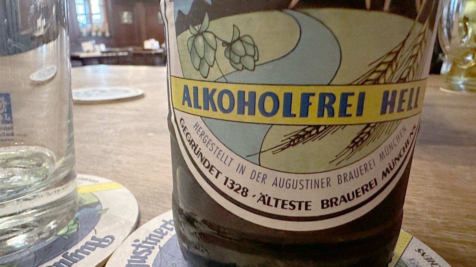 Bier ohne Alkohol ist deutlich gesünder. (Symbolbild)Foto: Gregor Tholl/dpa