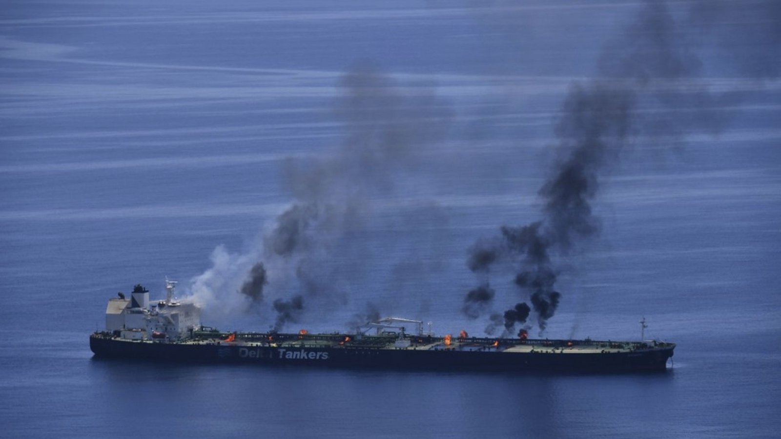 Brände an Bord des angegriffenen Öltankers „Sounion“ im Roten MeerFoto: European Union's Operation Aspid/European Union's Operation Aspid Brände an Bord des angegriffenen Öltankers „Sounion“ im Roten MeerFoto: European Union's Operation Aspid/European Union's Operation Aspid