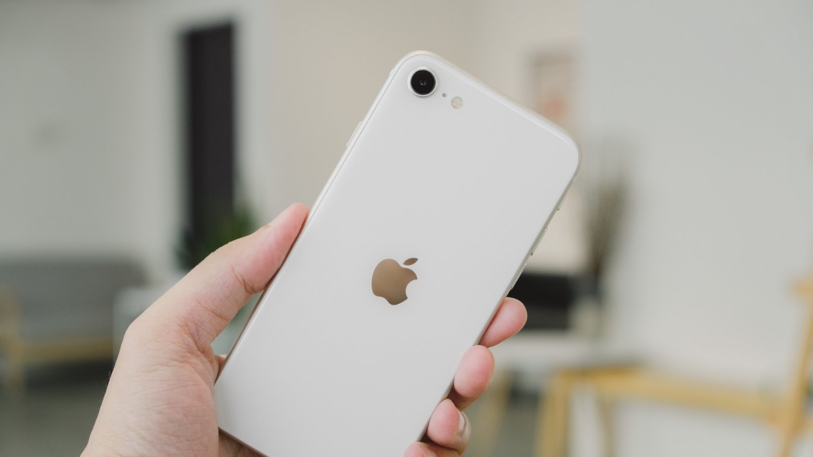 Im Jahr 2025 wird es kein iPhone SE mehr geben.Foto: Framesira / shutterstock.com