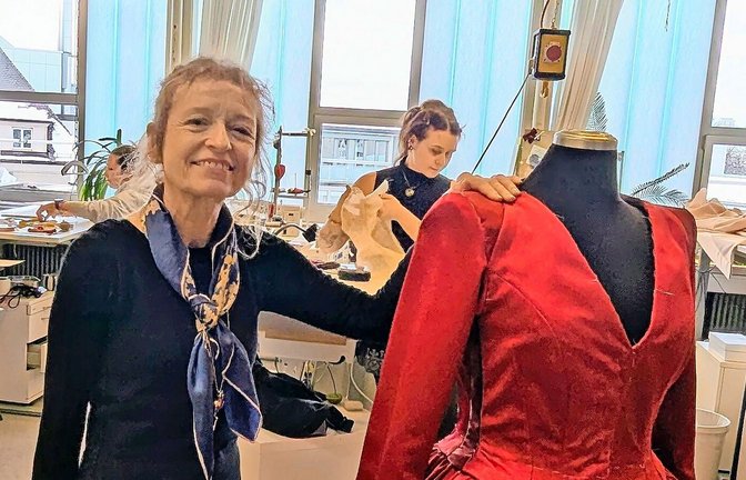 Ruth Hauser, Chefin der Damenschneiderei<span class='image-autor'>Foto: Rüdiger Bäßler</span>