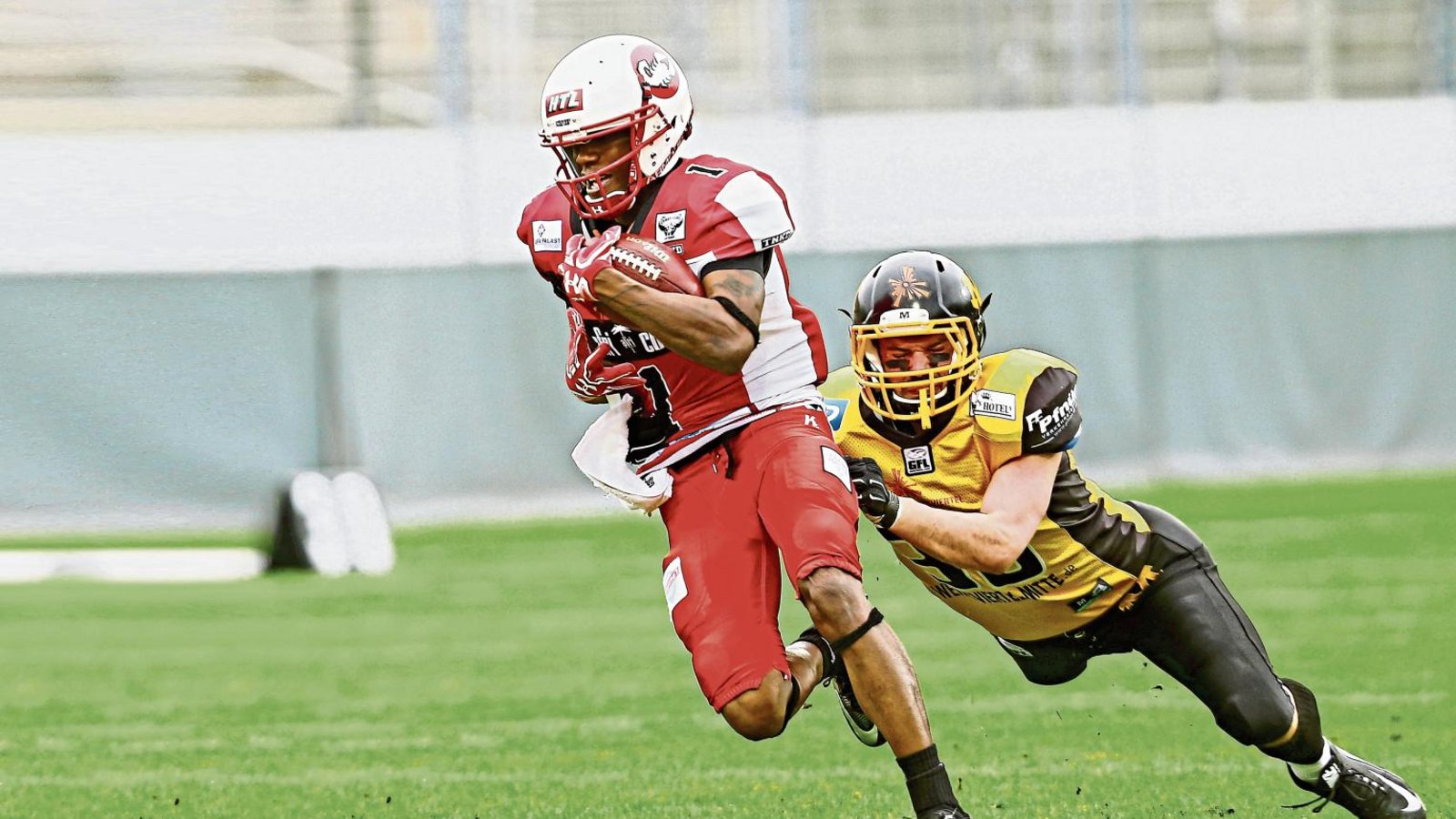 Das Ziel der Stuttgart Scorpions gegen die Munich Cowboys: sich bloß nicht von den Viehhütern erwischen lassen und den Ball in deren Endzone tragen.  Foto: Baumann