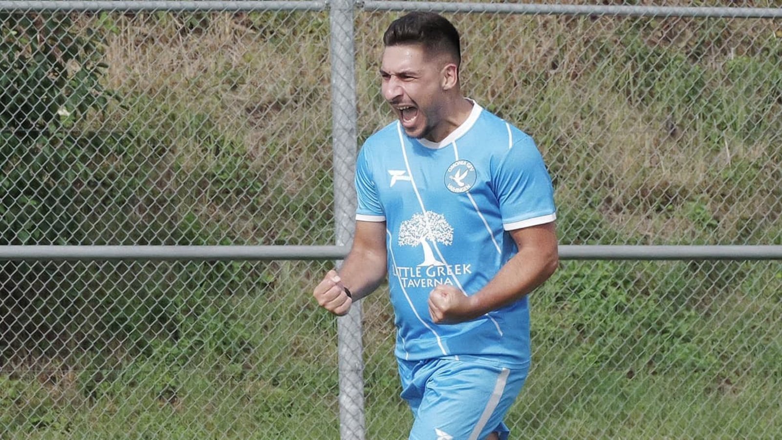 Dimitrios Mpouranis bejubelt seinen Treffer im Spiel von Omonia Vaihingen gegen den SV Sillenbuch. Am Ende stand es überraschend 2:1 für den Aufsteiger.Günter Bergmann Dimitrios Mpouranis bejubelt seinen Treffer im Spiel von Omonia Vaihingen gegen den SV Sillenbuch. Am Ende stand es überraschend 2:1 für den Aufsteiger.Günter Bergmann