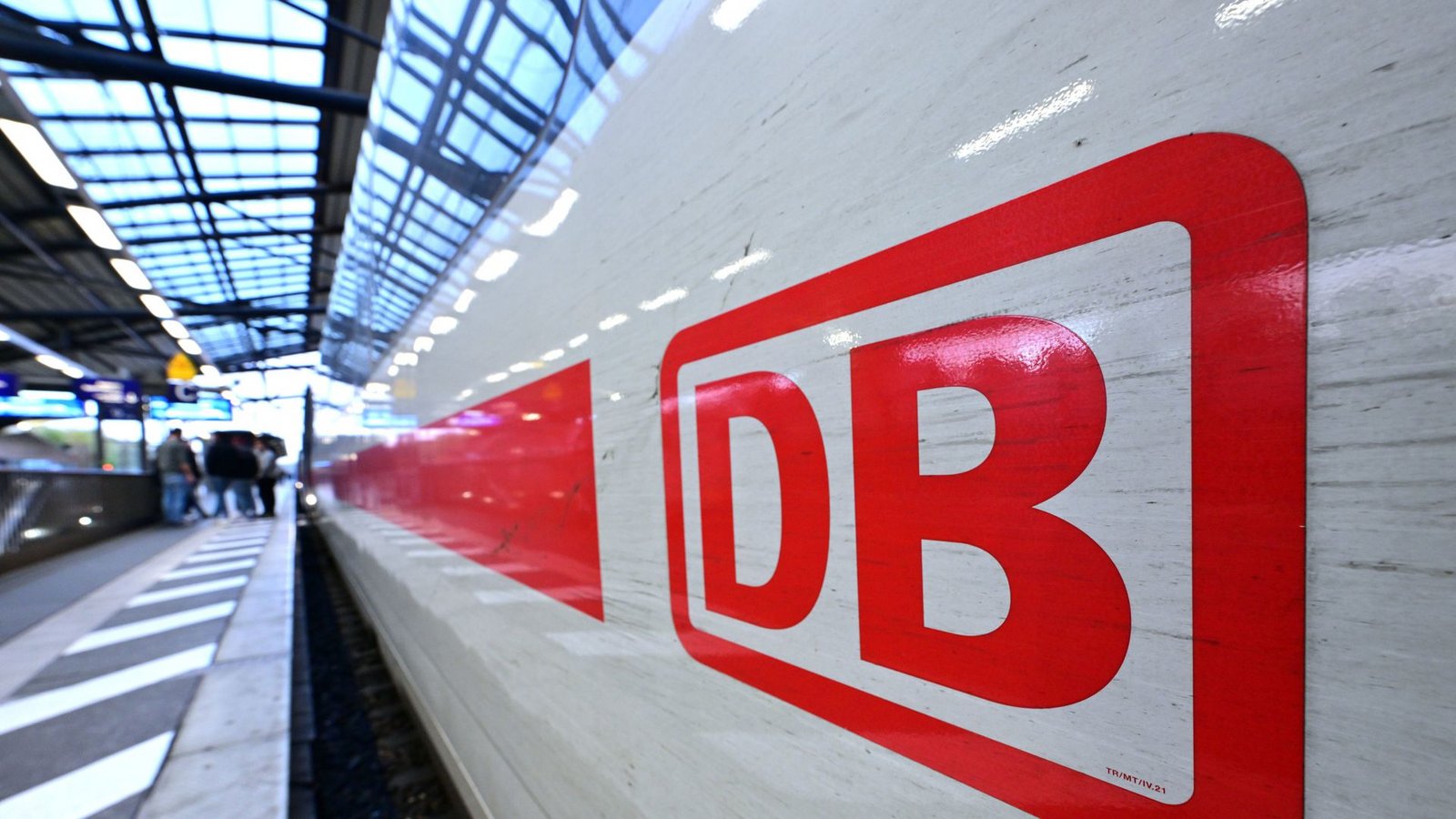 Die deutsche Bahn schlägt neue Tarifverhandlungen für Montag vor.Foto: dpa/Martin Schutt Die deutsche Bahn schlägt neue Tarifverhandlungen für Montag vor.Foto: dpa/Martin Schutt