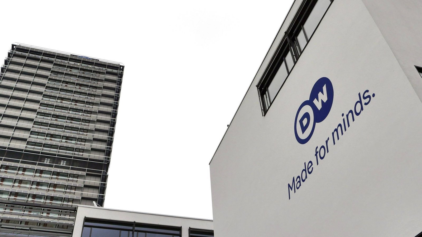 Die Deutsche Welle muss sparen.Foto: /IMAGO/Sabine Gudath