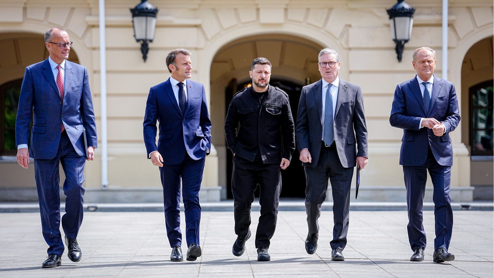 Die „Koalition der Willigen“ zeigte Präsenz in der Ukraine. Friedrich Merz (von links), Emmanuel Macron, Wolodymyr Selenskyj, Keir Starmer und Donnald Tusk bei ihren symbolträchtigen Besuch in Kiew.Foto: Kay Nietfeld/dpa Die „Koalition der Willigen“ zeigte Präsenz in der Ukraine. Friedrich Merz (von links), Emmanuel Macron, Wolodymyr Selenskyj, Keir Starmer und Donnald Tusk bei ihren symbolträchtigen Besuch in Kiew.Foto: Kay Nietfeld/dpa