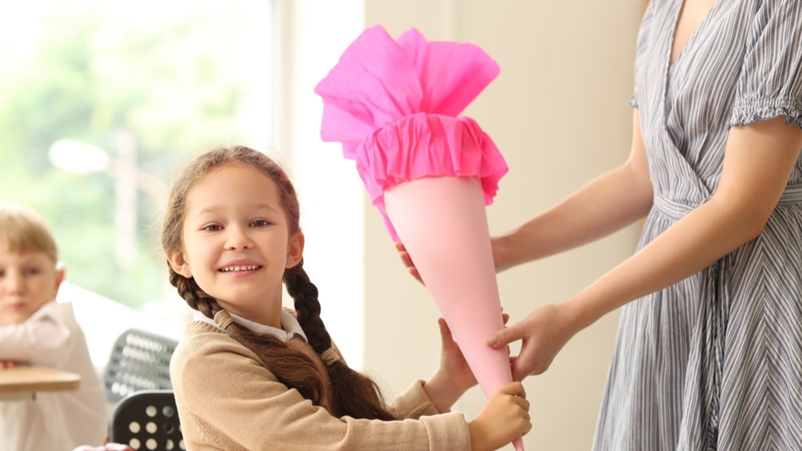 Zum Schulanfang möchte man gerne seine Glückwünsche aussprechen.Foto: Pixel-Shot/ Shutterstock Zum Schulanfang möchte man gerne seine Glückwünsche aussprechen.Foto: Pixel-Shot/ Shutterstock