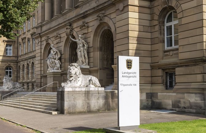 Die Staatsanwaltschaft Heilbronn hat Anklage gegen eine Richterin und zwei Justizangestellte am Landgericht Ulm erhoben (Symbolfoto).<span class='image-autor'>Foto: IMAGO/Arnulf Hettrich/IMAGO/Arnulf Hettrich</span>