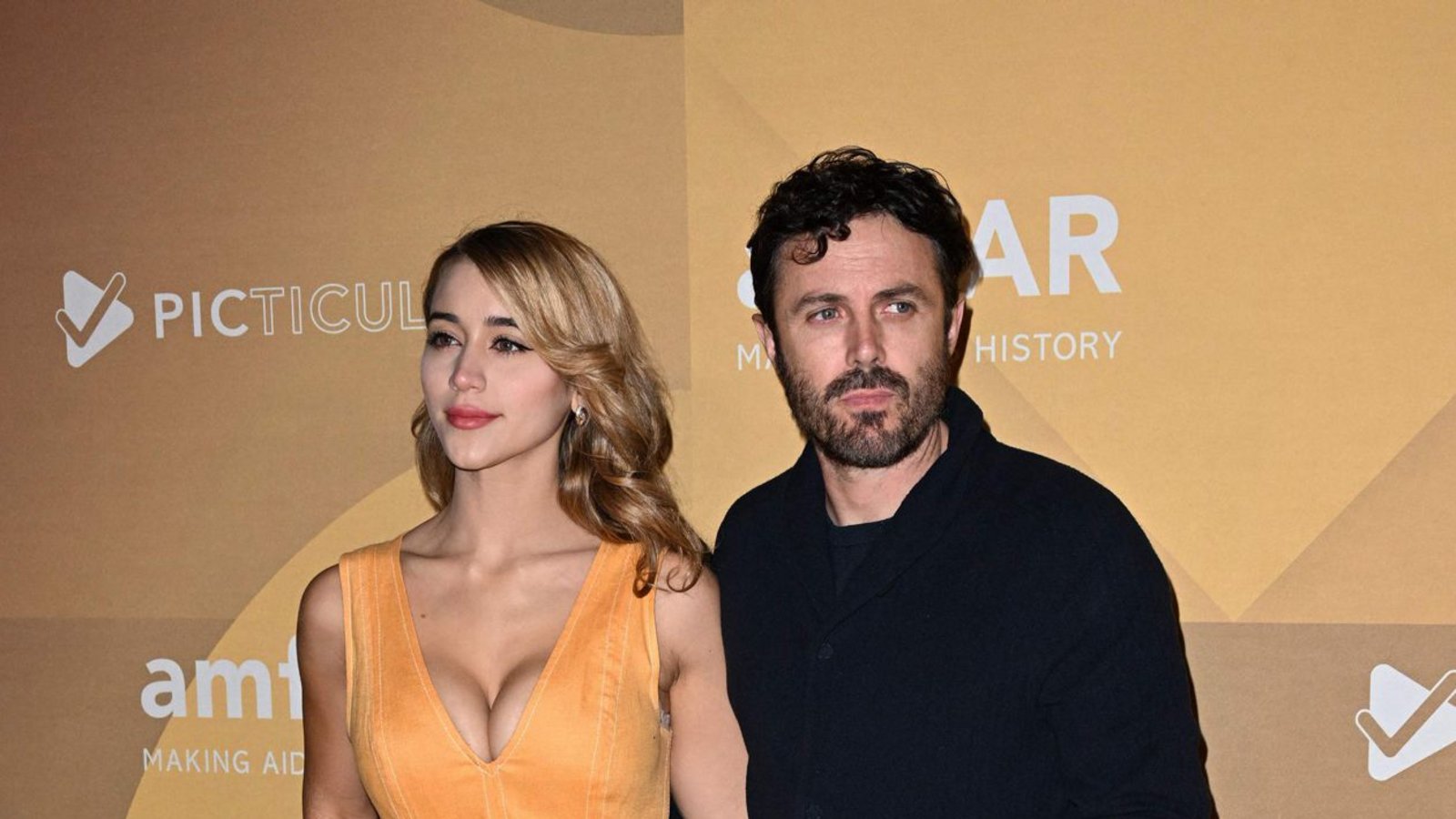 Das Schauspielerpärchen Caylee Cowan und Casey Affleck besuchte gemeinsam die Gala.Foto: AFP/ROBYN BECK Das Schauspielerpärchen Caylee Cowan und Casey Affleck besuchte gemeinsam die Gala.Foto: AFP/ROBYN BECK