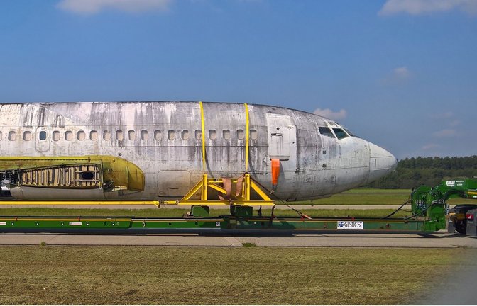 2017 kam das demontierte Flugzeug aus Brasilien am Flughafen Friedrichshafen an.<span class='image-autor'>Foto: /Bäßler</span>