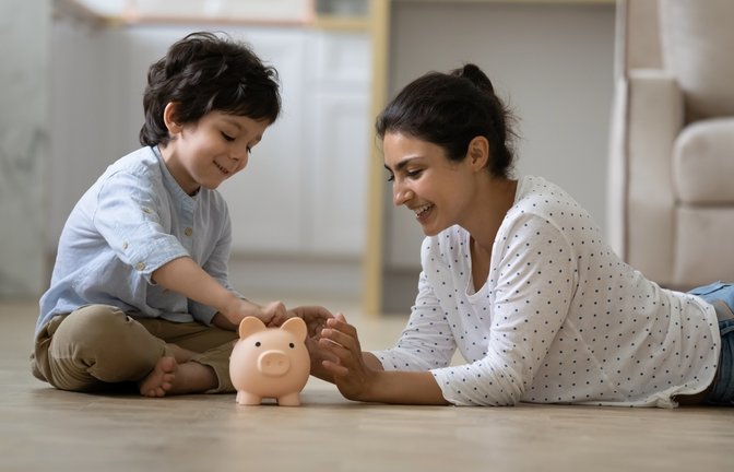 Soll das Kindergeld 2025 abgeschafft werden?<span class='image-autor'>Foto: fizkes/ Shutterstock</span>