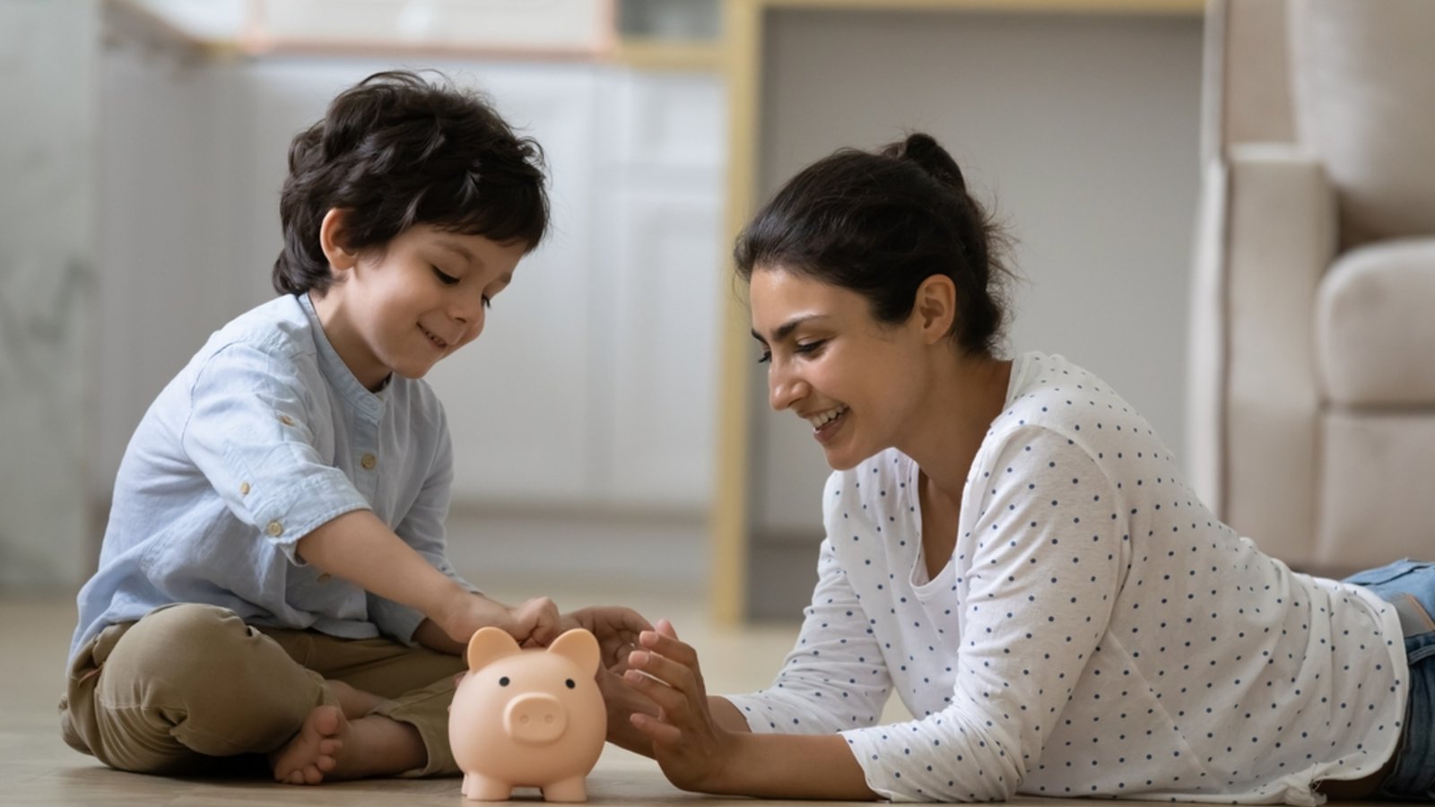Soll das Kindergeld 2025 abgeschafft werden?Foto: fizkes/ Shutterstock Soll das Kindergeld 2025 abgeschafft werden?Foto: fizkes/ Shutterstock