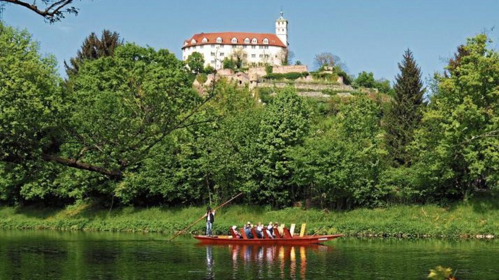 Günter Kühnemann aus Vaihingen fing die malerische Stocherkahnfahrt fotografisch ein.