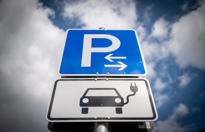 Welche Gemeinde hat die meisten E-Auto-Ladesäulen? Unser Ranking verrät es.<span class='image-autor'>Foto: dpa/Hendrik Schmidt</span>