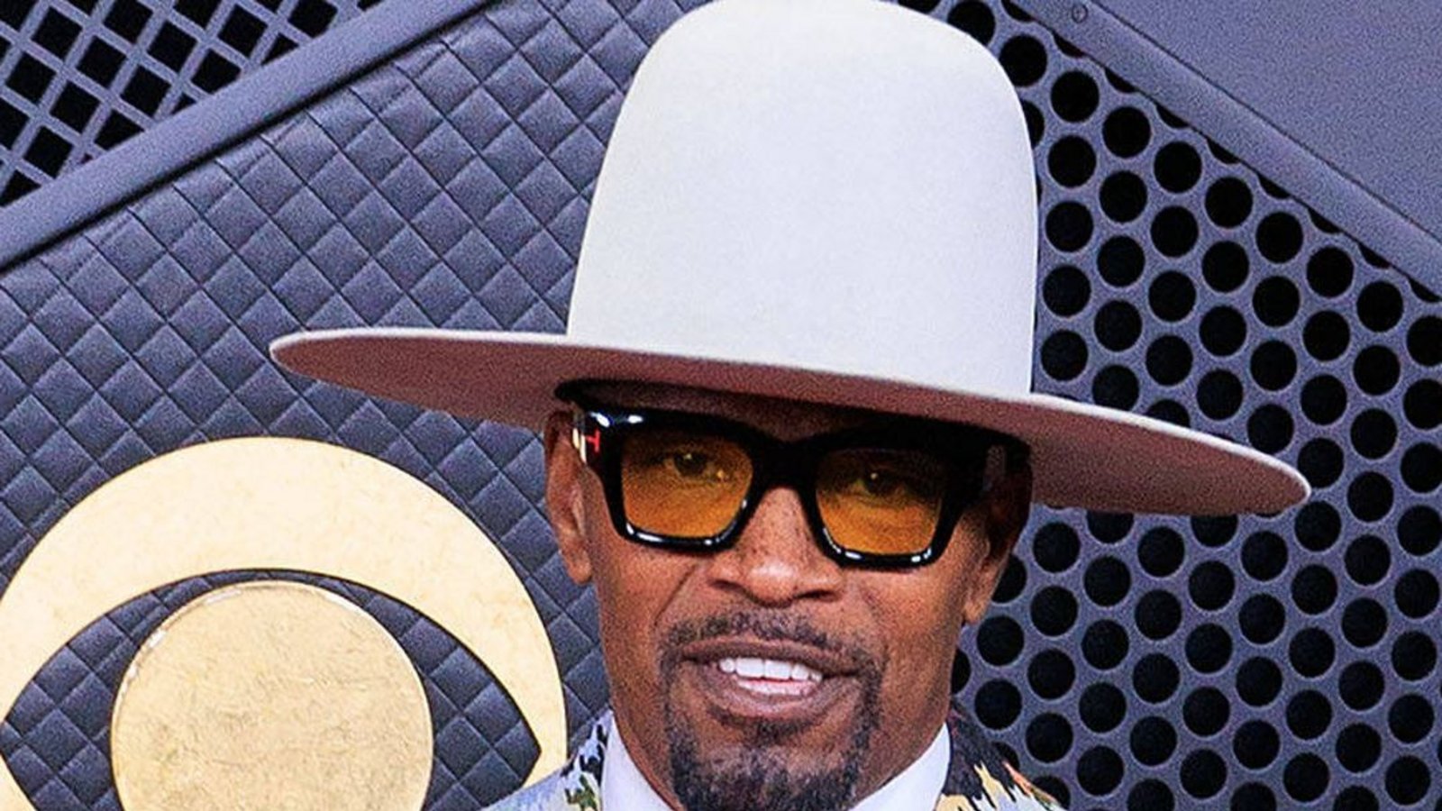 Schauspieler Jamie Foxx sichert sich den Award für den schrillsten Anzug.Foto: IMAGO/ZUMA Press Wire Schauspieler Jamie Foxx sichert sich den Award für den schrillsten Anzug.Foto: IMAGO/ZUMA Press Wire