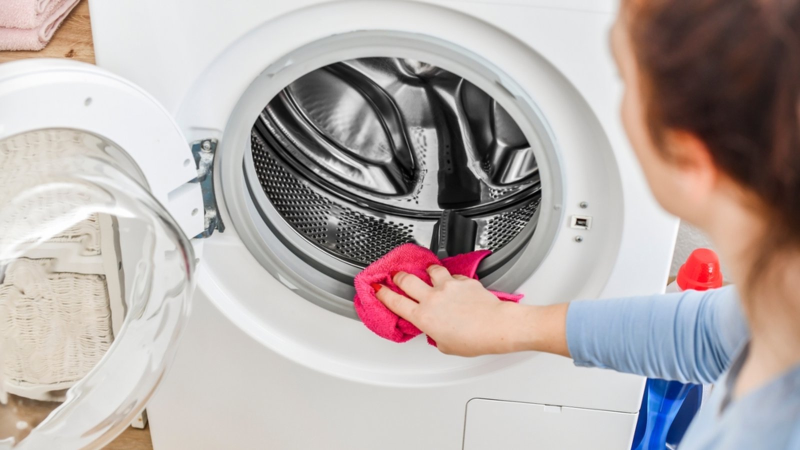 Der einfachste Weg, die Waschmaschine zu reinigen, ist der 90-Grad-Waschgang. Wie man vorgehen sollte, erfahren Sie hier.Foto: Krasula / Shutterstock.com Der einfachste Weg, die Waschmaschine zu reinigen, ist der 90-Grad-Waschgang. Wie man vorgehen sollte, erfahren Sie hier.Foto: Krasula / Shutterstock.com