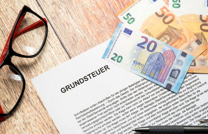 Einige Grundstückseigentümer befürchten, durch die Neuregelung der Grundsteuer ab 2025  deutlich mehr zahlen zu müssen. (Symbolbild)<span class='image-autor'>Foto: imago//Michael Bihlmayer</span>