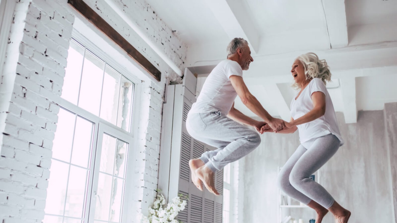 Abnehmen im Alter ist möglich und wichtig für die Gesundheit. Entdecken Sie 10 effektive Tipps, um auch im höheren Lebensalter gesund und nachhaltig Gewicht zu reduzieren.Foto: 4 PM production / Shutterstock.com Abnehmen im Alter ist möglich und wichtig für die Gesundheit. Entdecken Sie 10 effektive Tipps, um auch im höheren Lebensalter gesund und nachhaltig Gewicht zu reduzieren.Foto: 4 PM production / Shutterstock.com