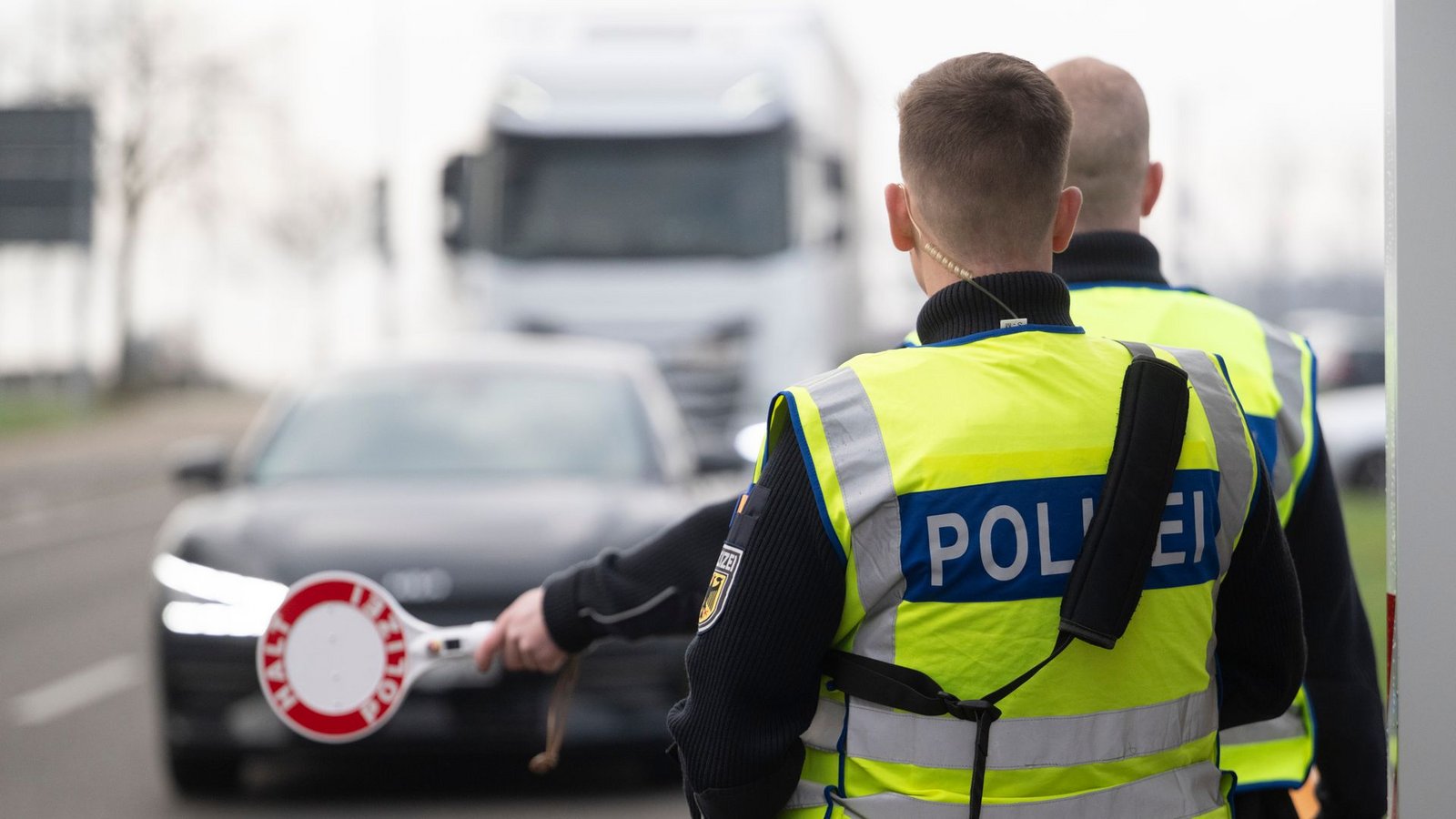 Ob und wann die europäische Asylreform auch zum Ende der deutschen Grenzkontrollen führen wird, ist offen. (Archivbild)Foto: Marijan Murat/dpa Ob und wann die europäische Asylreform auch zum Ende der deutschen Grenzkontrollen führen wird, ist offen. (Archivbild)Foto: Marijan Murat/dpa