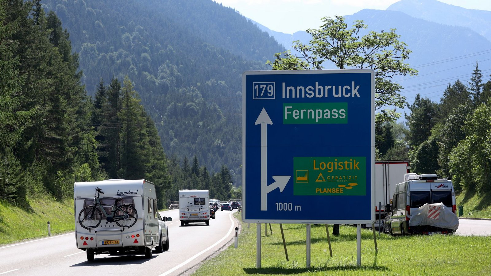Für zwei Stunden bleibt der Fernpass am 27. Juni wegen einer Demo gesperrt.Foto: Karl-Josef Hildenbrand/dpa Für zwei Stunden bleibt der Fernpass am 27. Juni wegen einer Demo gesperrt.Foto: Karl-Josef Hildenbrand/dpa