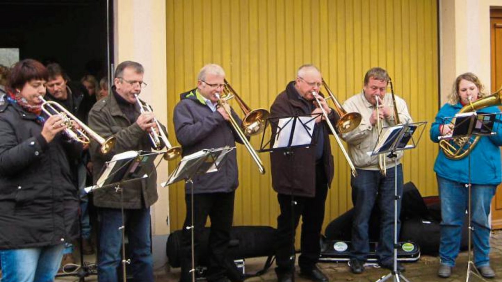 Der Illinger Posaunenchor musiziert in Thonhausen. Foto: p Der Illinger Posaunenchor musiziert in Thonhausen. Foto: p