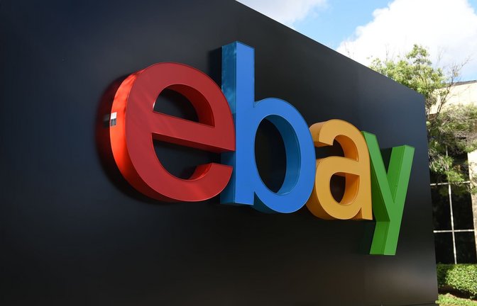 Ebay zahlt mehr als 50 Millionen Dollar, weil Mitarbeiter der Online-Handelsplattform vor Jahren versuchten, ein Blogger-Ehepaar einzuschüchtern. (Archivbild)<span class='image-autor'>Andrej Sokolow/dpa</span>