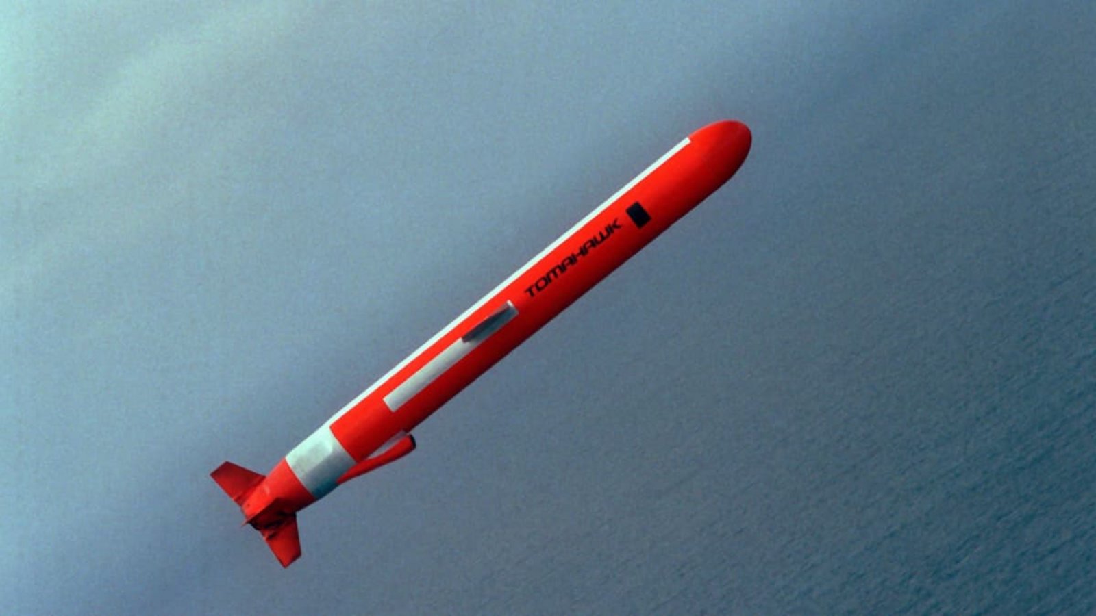 Ein BGM-109 Tomahawk bei einem Testflug über dem Pazifischen Ozean.Imago/piemags Ein BGM-109 Tomahawk bei einem Testflug über dem Pazifischen Ozean.Imago/piemags