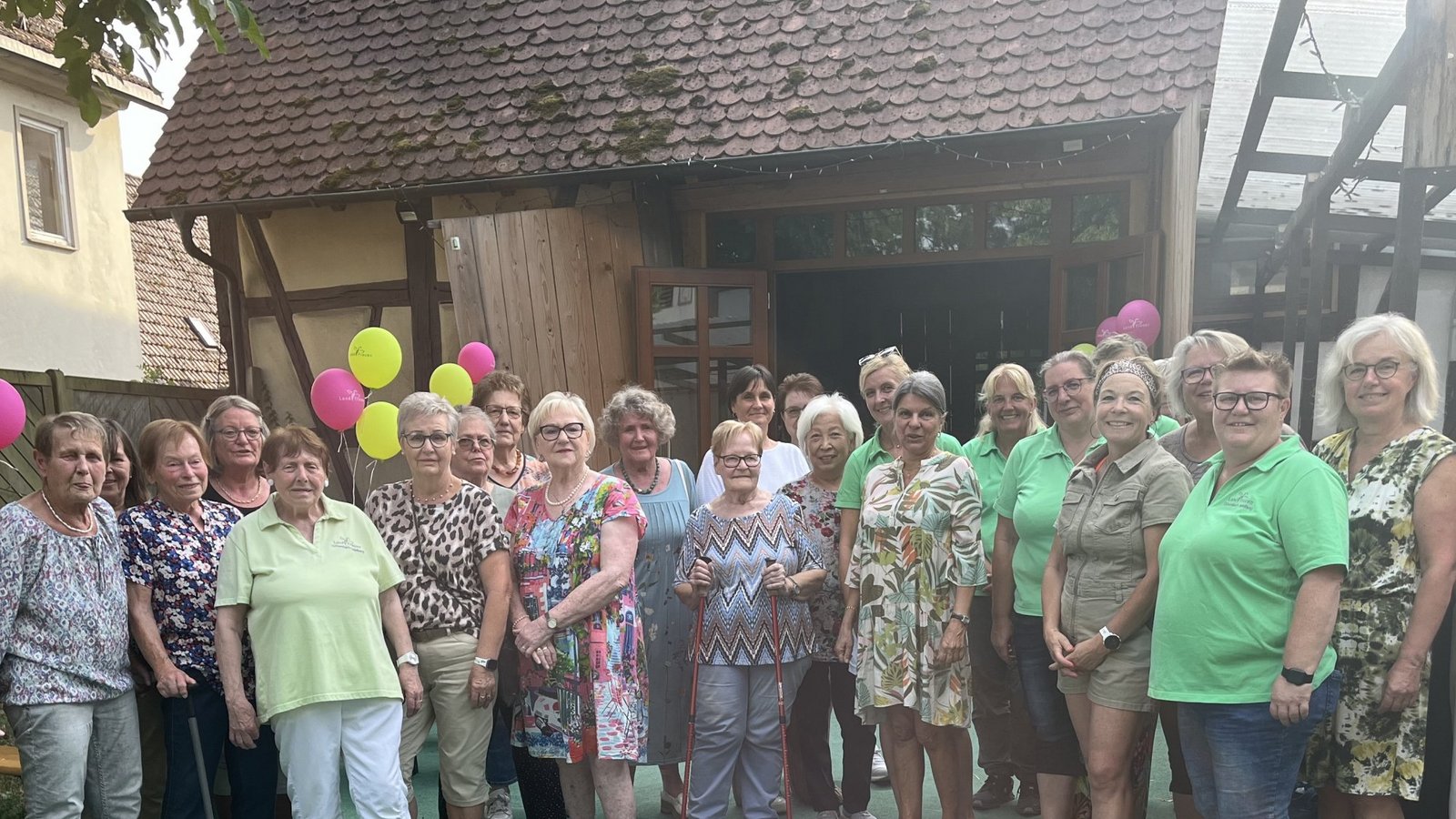 Die Landfrauen aus Ochsenbach und Spielberg bilden seit 40 Jahren eine starke Gemeinschaft.  Foto: Glemser