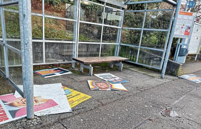 Noch bevor die Wahlkämpfer ihre Plakate zur Landtagswahl entfernen konnten, sah es mancherorts so aus wie an der Bushaltestelle in der Ortsmitte von Kleinglattbach. „Vielleicht hat das Wetter dafür gesorgt, diese so zu verstreuen“, schreibt die SPD-Ersatzkandidatin im Wahlkreis Vaihingen, Anita Götz, zu ihrem Foto.