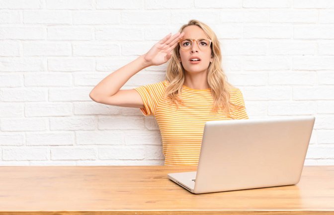 Erfahren Sie, was „o7“ in Chats bedeutet & was damit in der Jugendsprache gemeint ist. So benutzt man den Emoji.<span class='image-autor'>Foto: Kues / Shutterstock.com</span>