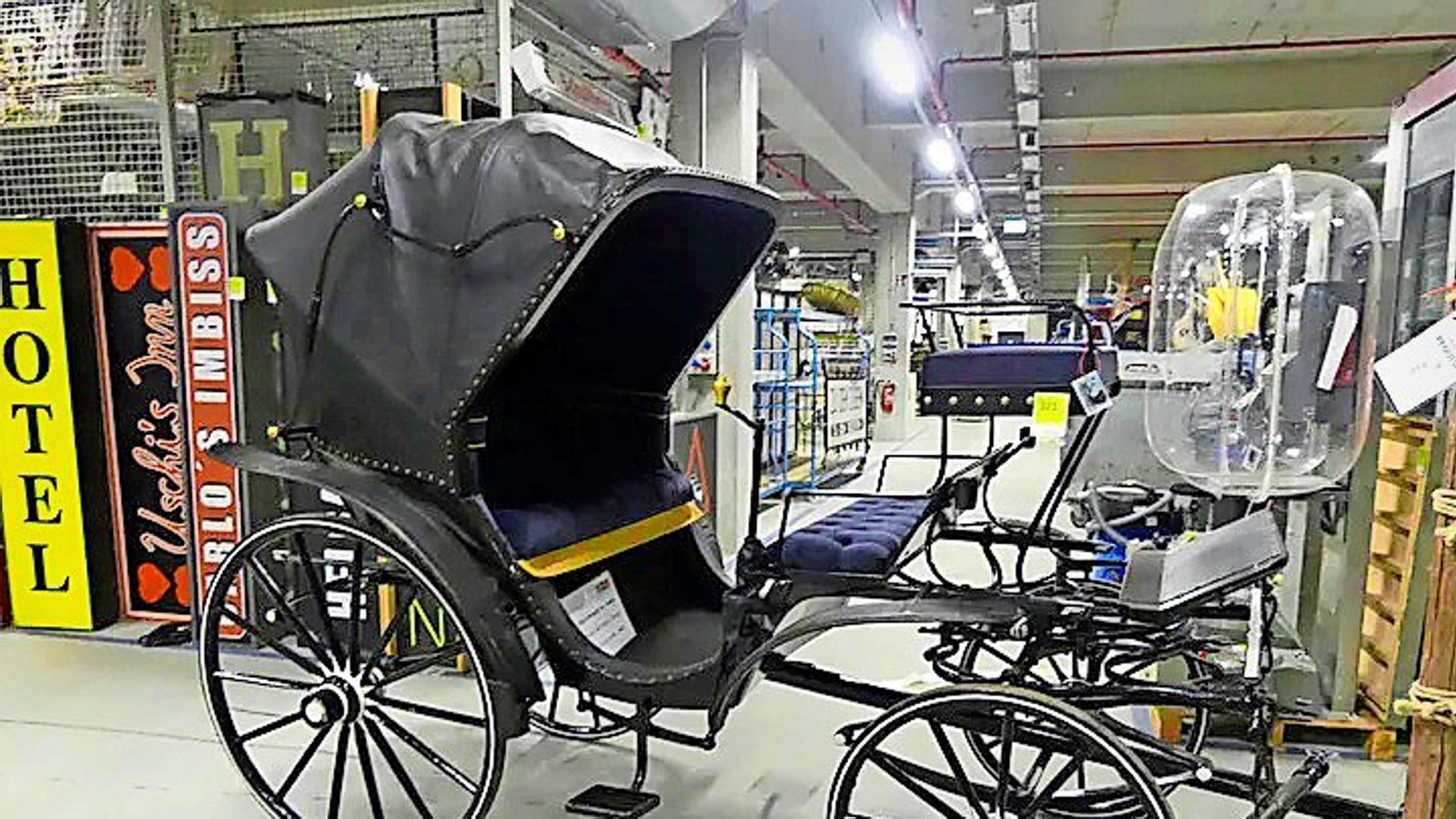 Ein Prunkstück, das für 1450 Euro unter den Hammer kam.Foto: Restlos.com/SWR Ein Prunkstück, das für 1450 Euro unter den Hammer kam.Foto: Restlos.com/SWR