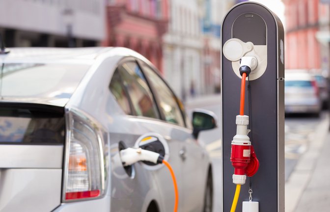 So viel Strom bezahlen Sie für das Laden eines Elektroautos.<span class='image-autor'>Foto: Matej Kastelic / shutterstock.com</span>
