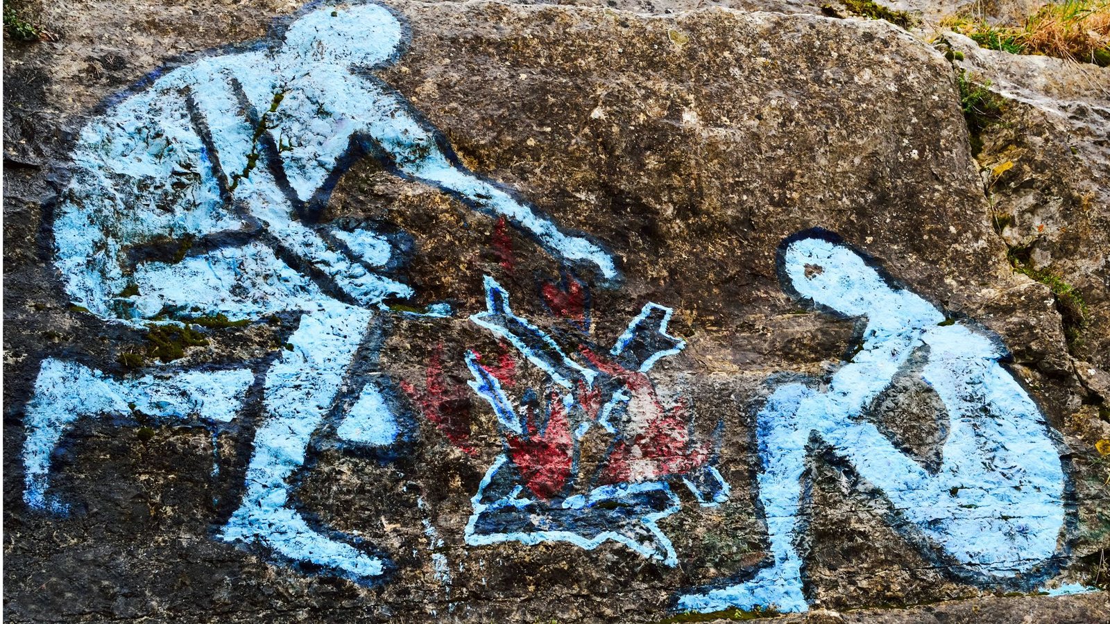 Die Zähmung von Wildfeuern (beispielsweise aus Blitzschlägen oder Erdbränden) und später die Kunstfertigkeit, Feuer zu entfachen, waren wichtige Schritte auf dem Weg der  Menschwerdung.Foto: Imago/Zoonar