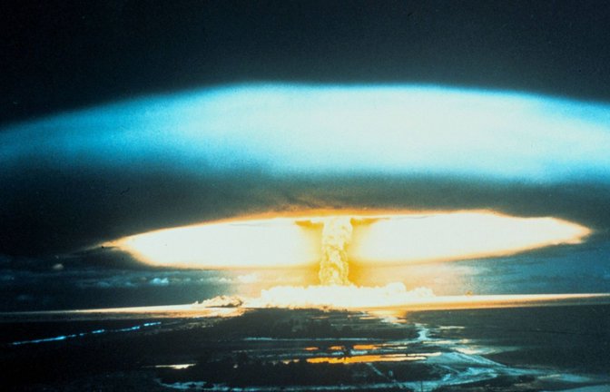 Detonation einer thermonuklearen Bombe mit  150 Megatonnen Sprengkraft im März 1954 auf dem Bikini Atoll.<span class='image-autor'>Foto: Imago/Photo12</span>