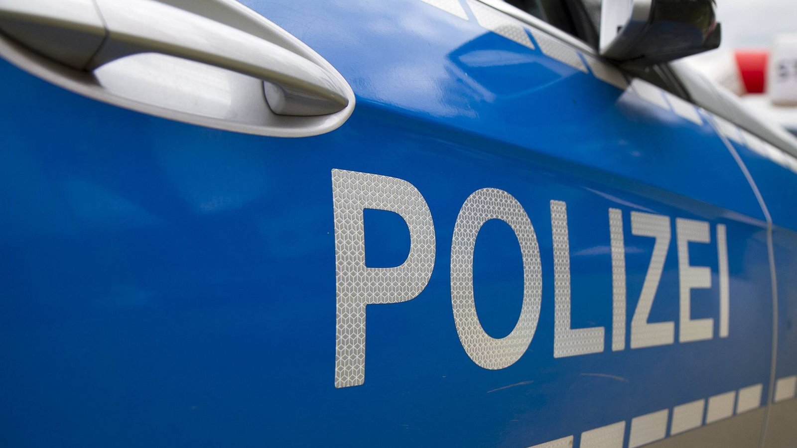 Die Polizei war zur Unfallaufnahme vor Ort (Symbolbild).Foto: imago/Eibner