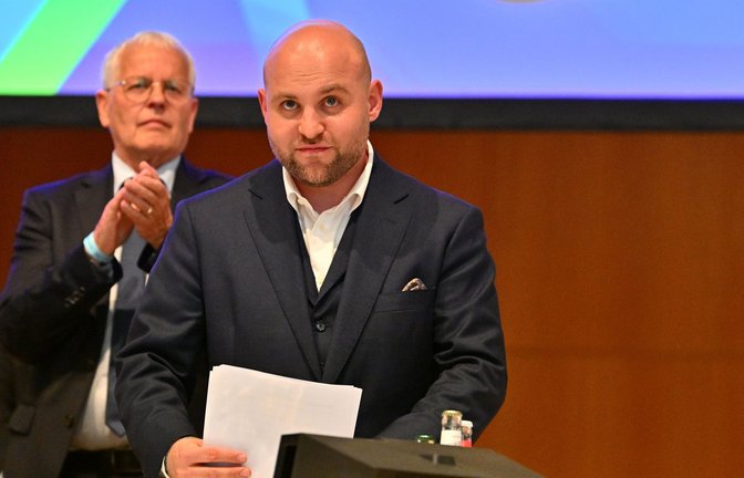 Markus Frohnmaier (Vordergrund)  will Ministerpräsident werden, Emil Sänze führt die Landesliste an.<span class='image-autor'>Foto: Jan-Philipp Strobel/dpa</span>