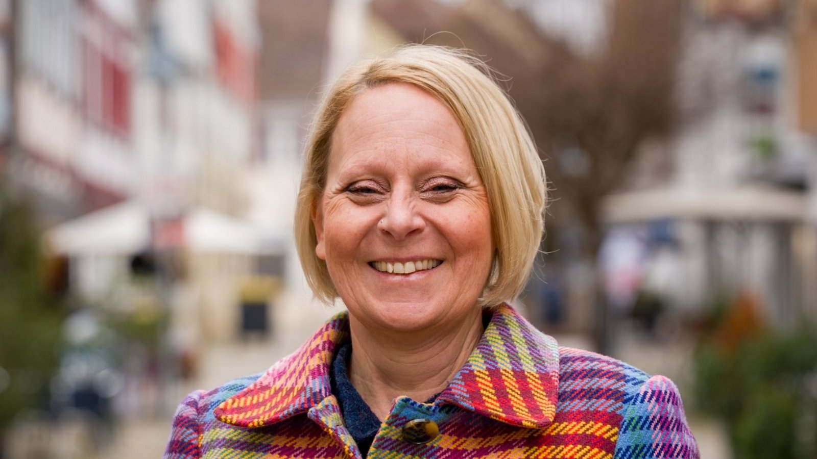 Meike Günter fühlt sich in der Vaihinger Innenstadt wohl. Sie mag das Corleo und besuchte – zumindest bis zum Tiefgaragenbrand – gerne den Unverpacktladen.  Foto: Herth