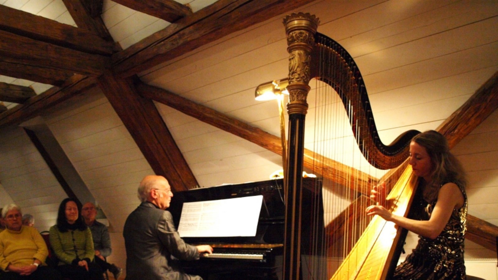 Auch als Duo begeistern Emilie Jaulmes und Heiner Costabél die Zuhörer. Foto: Filitz Auch als Duo begeistern Emilie Jaulmes und Heiner Costabél die Zuhörer. Foto: Filitz