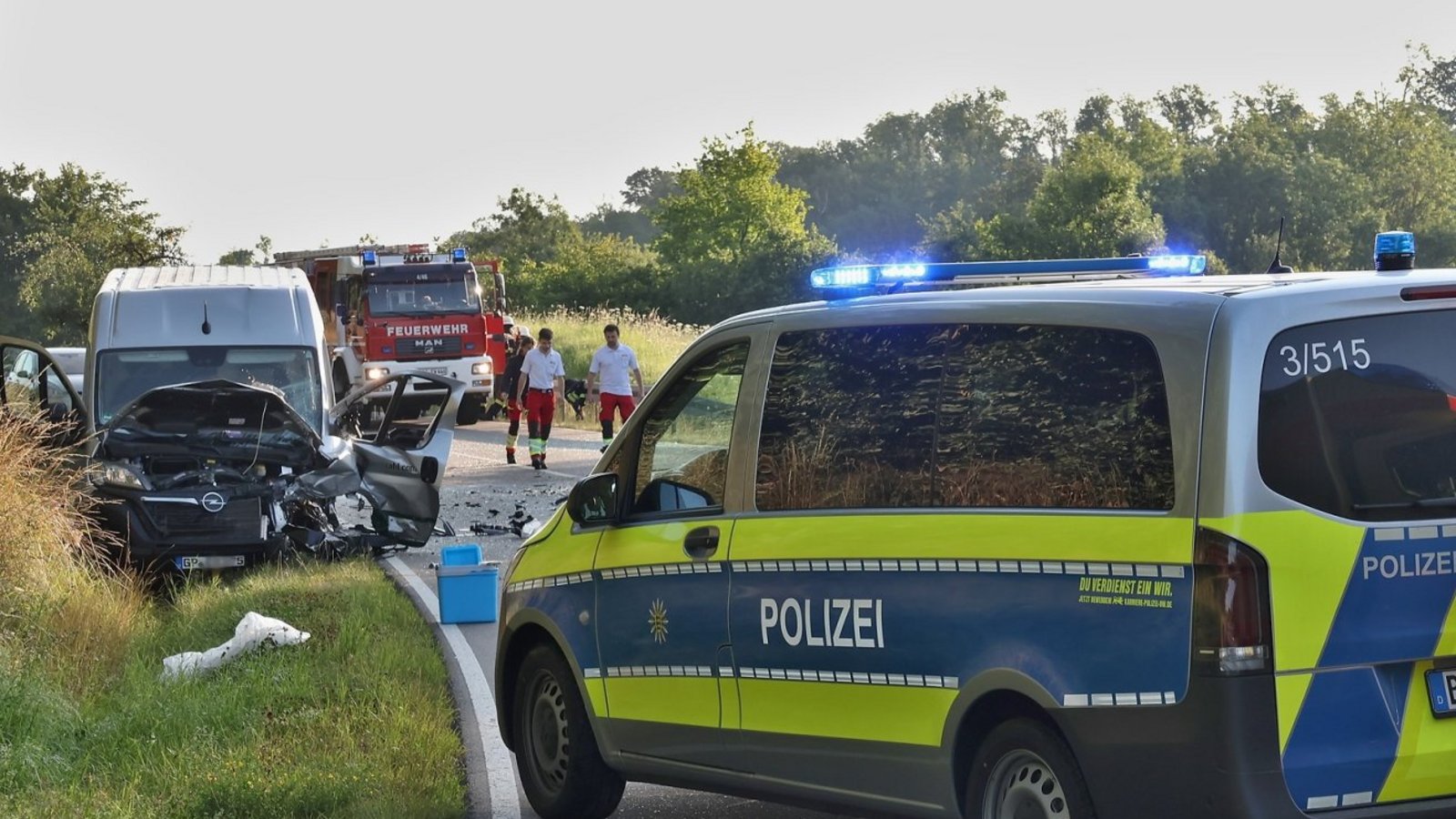 Schwerer Unfall zwischen Riet und Enzweihingen.  Foto: KS-Images.de/Andreas Rometsch