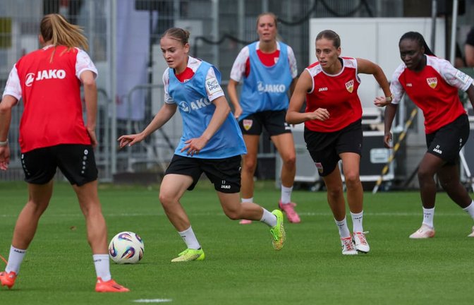 Die Vorbereitung läuft seit dem 3. Juli. Nun ist klar, gegen wen die Frauen des VfB Stuttgart in die Bundesliga-Saison starten.<span class='image-autor'>Julia Rahn</span>