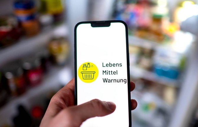 Der Käse wurde in mehreren Bundesländern verkauft und aus dem Sortiment genommen. (Symbolbild)<span class='image-autor'>Sina Schuldt/dpa</span>