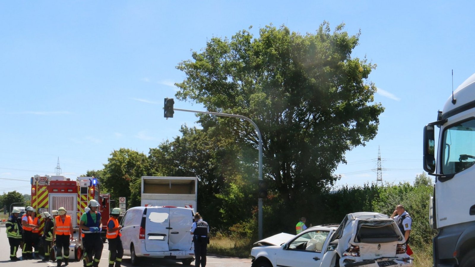 Beim Abzweig Markgröningen kam es gestern Mittag auf der B 10 zu einem Unfall. Foto: Rücker Beim Abzweig Markgröningen kam es gestern Mittag auf der B 10 zu einem Unfall. Foto: Rücker