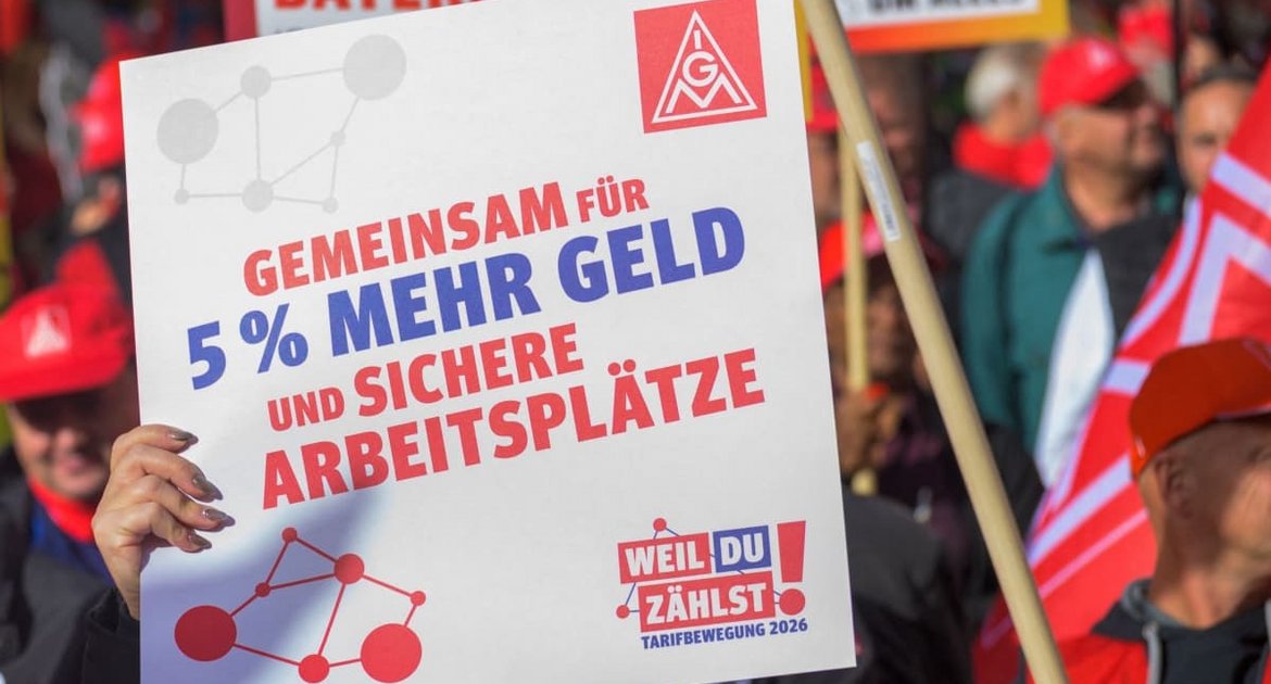 Einerseits deutlich mehr Geld - andererseits mehr Sicherheit für die Jobs. Das ist das Wunschziel der IG Metall.