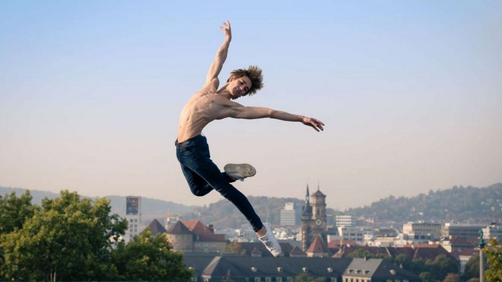 Friedemann Vogel ist nicht zu bremsen. Jetzt hat der Erste Solist des Stuttgarter Balletts den Verdienstorden Baden-Württembergs erhalten.Foto: Roman Novitzky