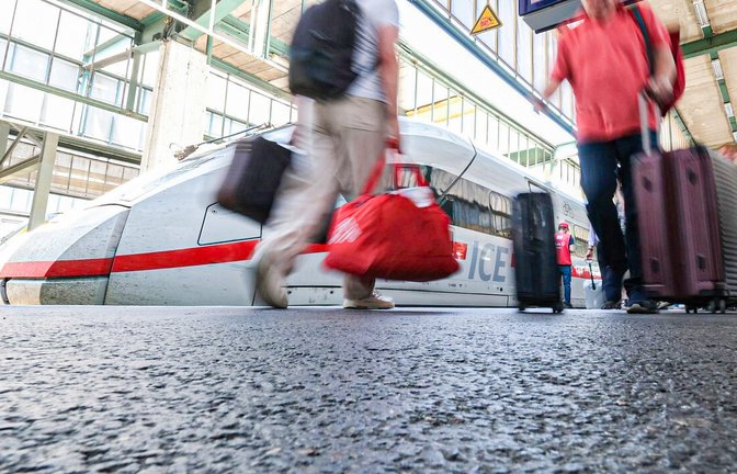 Am Montag war der Bahnverkehr am Stuttgarter Hauptbahnhof für längere Zeit gesperrt.<span class='image-autor'>Foto: dpa/Bernd Weißbrod</span>