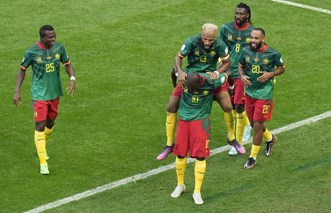 Kamerun zeigte eine starke Aufholjagd beim WM-Spiel gegen Serbien.<span class='image-autor'>Foto: dpa/Pavel Golovkin</span>