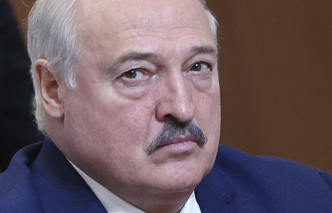 Alexander Lukaschenko zieht Soldaten zusammen.<span class='image-autor'>Foto: dpa/Sergey Savostyanov</span>